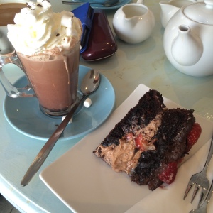 Tea on the Quay's Hot Chocolate and Cake